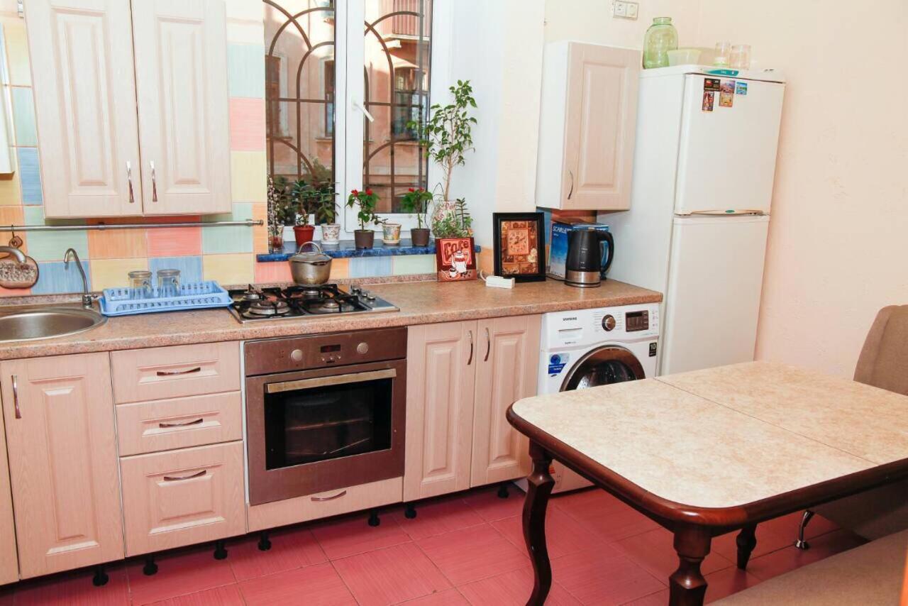 Apartamento Ланжероновская Угол Дерибасовская Odesa Habitación foto